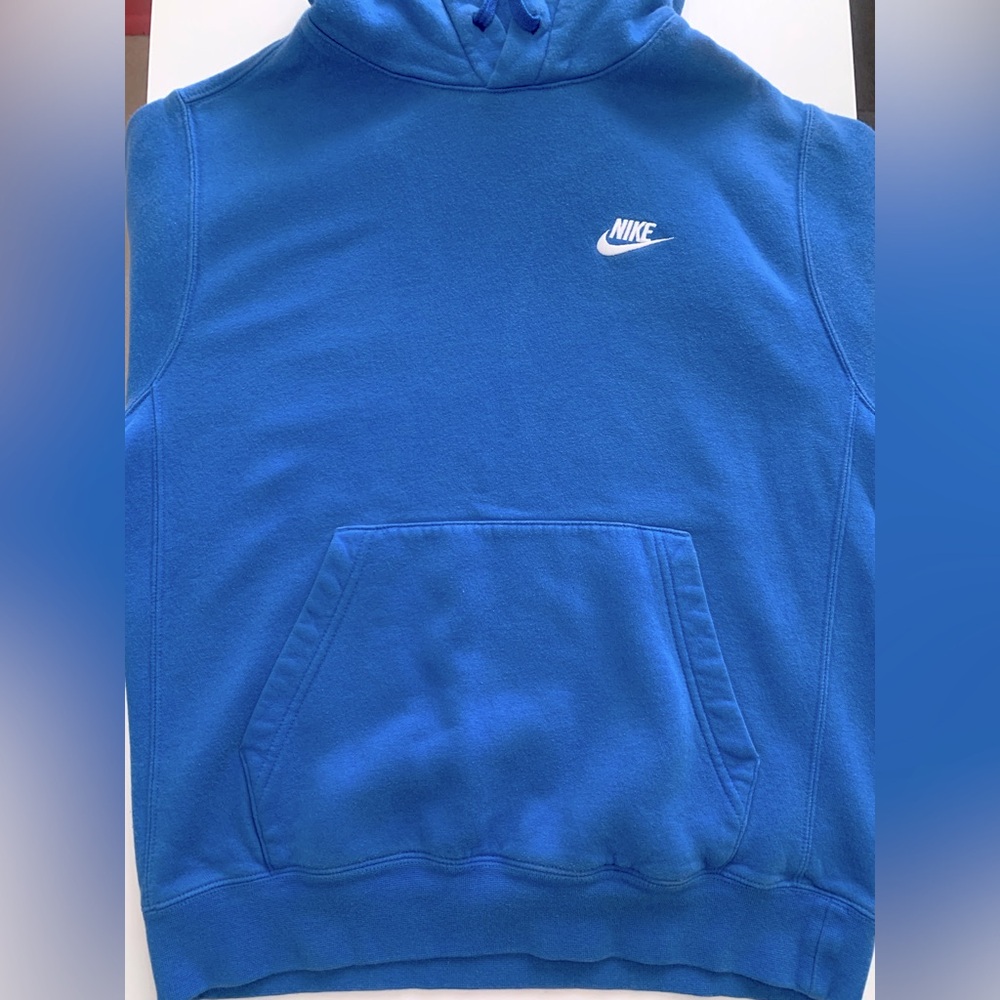 Nike Sportswear Club Fleece Hoodie Size Small